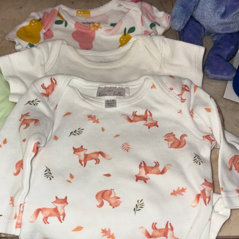 Baby Clothing and Accessories bundle - Picture 2 of 8